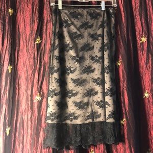 Lace mesh detailed skirt